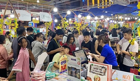 TPHCM tổ chức Lễ hội Đường sách Tết Bính Ngọ 2026 'Xuân hội tụ - Vững bước vươn mình’