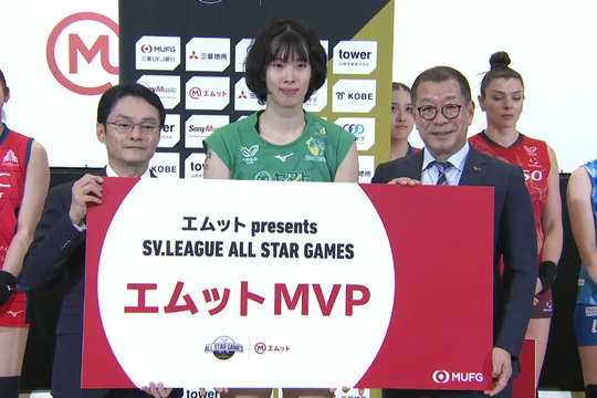 Thanh Thuý nhận giải đặc biệt, vượt 27 ngôi sao bóng chuyền nữ hay nhất Nhật Bản