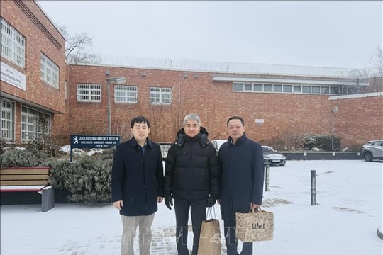 Những chuyến thăm đặc biệt trước Tết Nguyên đán