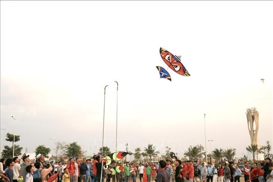 Tái hiện sinh động nét đẹp truyền thống văn hóa dân gian Việt Nam