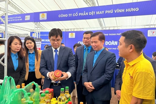 ‘Chợ Tết Công đoàn’ ấm áp nghĩa tình, lan tỏa niềm vui đến công nhân Thủ đô