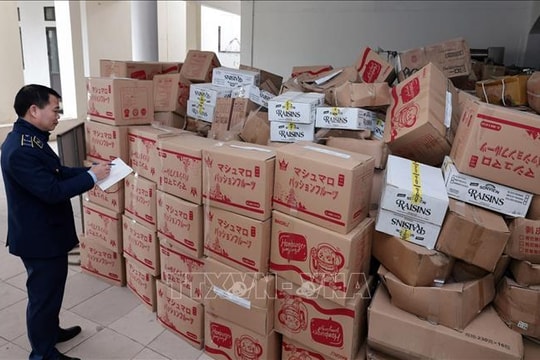 Thị trường vào cao điểm Tết: Dồi dào nguồn hàng, siết chặt kiểm soát