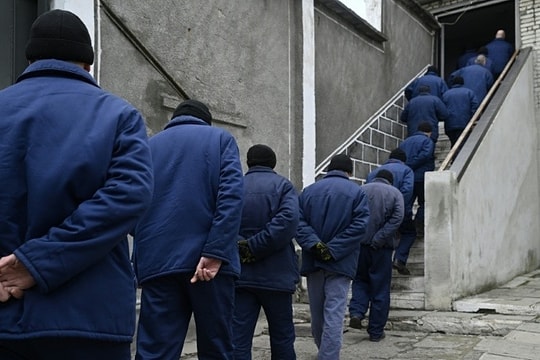 Bên trong nơi giam giữ tù binh ngoại quốc chiến đấu cho Nga