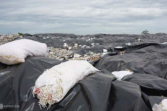 Đóng cửa bãi rác Sầm Sơn