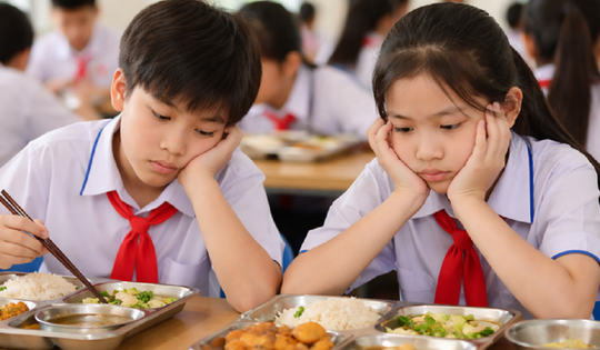 WHO thiết lập tiêu chuẩn toàn cầu cho bữa ăn học đường