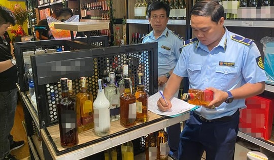 Hàng nhái, hàng lậu: Bắt vụ này, mọc vụ khác