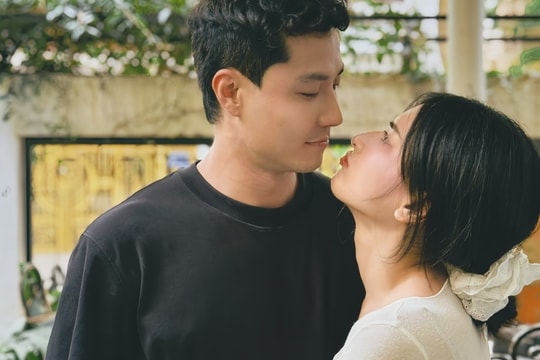 Bội thực vì quá nhiều cảnh hôn của Thanh Sơn