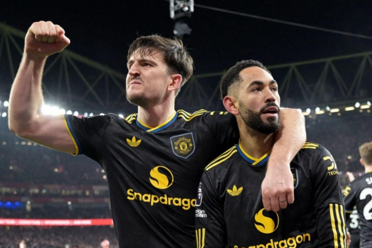 Man United - Fulham: Sân Old Trafford lại mở hội