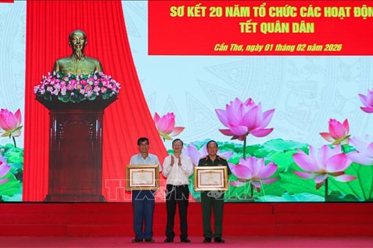 Tô thắm thêm nghĩa tình Quân - Dân