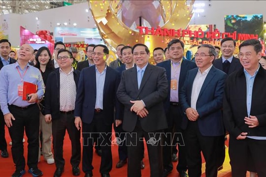 Thủ tướng dự tổng duyệt Lễ khai mạc Hội chợ Mùa Xuân 2026