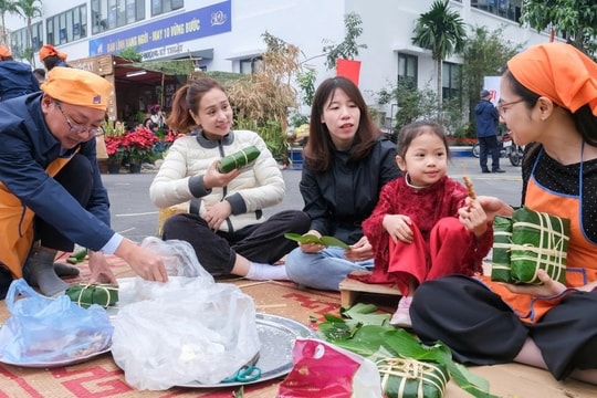 Công nhân dệt may phấn khởi với mức thưởng Tết tăng 15%