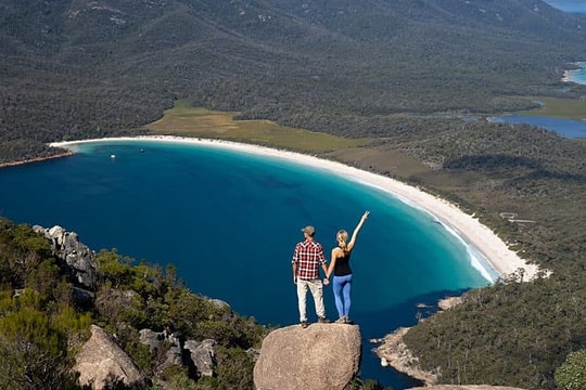 Khách tìm điểm nghỉ dưỡng 'ma' vì tin lời khuyên của AI