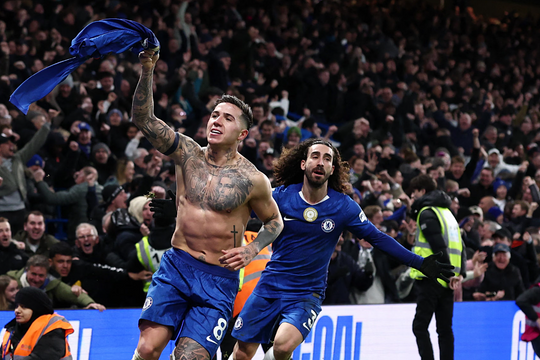 Chelsea thắng ngược dù bị dẫn hai bàn