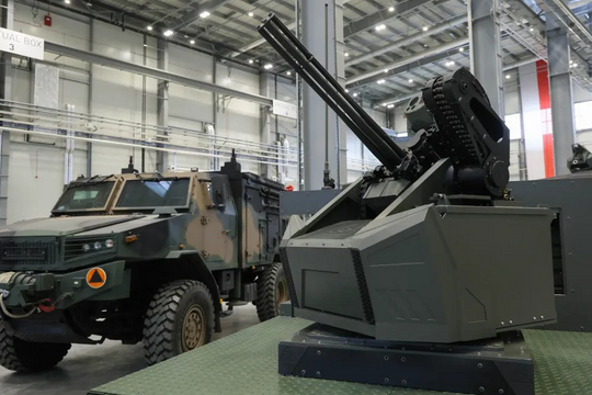 Ba Lan ký thỏa thuận xây dựng lưới chống drone hơn 4 tỷ USD