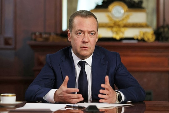 Ông Medvedev ca ngợi ông Trump