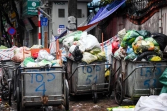 Khúc mắc tiền rác cao gấp đôi vì đóng thêm 'thưởng tháng 13'