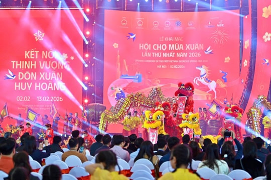 Loạt sự kiện hấp dẫn trong ngày đầu diễn ra Hội chợ Mùa Xuân 2026
