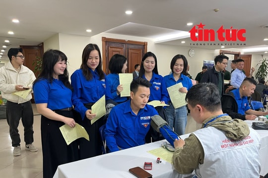 Hưởng ứng chiến dịch hiến máu tình nguyện Xuân Thông tấn