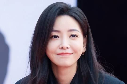 Ca sĩ Vu Văn Văn ngất xỉu khi đang biểu diễn