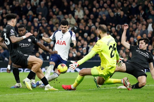 Man City bị Tottenham cầm hòa dù dẫn hai bàn