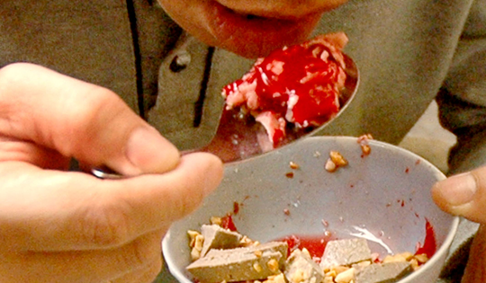 Đầu tháng ăn món quen để “lấy may”, người đàn ông 60 tuổi rơi vào nguy kịch