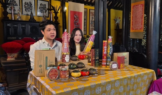 Nhộn nhịp "chốt đơn" nhang sạch, đào, nhất chi mai mùa Tết