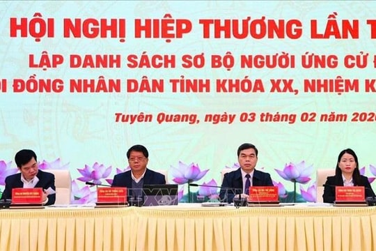 Tổ chức lấy ý kiến nhận xét và tín nhiệm của cử tri nơi cư trú theo đúng quy định