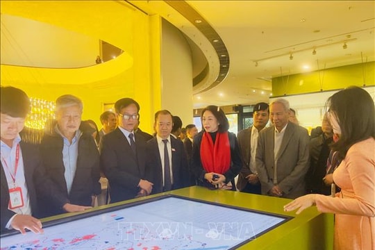 Khai mạc trưng bày 'Long Mã khai văn' chào xuân Bính Ngọ 2026