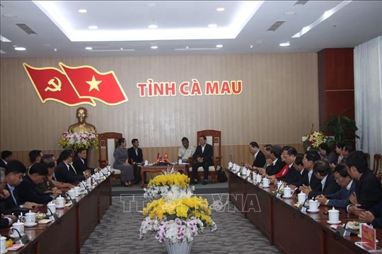 Tỉnh trưởng tỉnh Koh Kong (Campuchia) thăm và chúc Tết tại Cà Mau