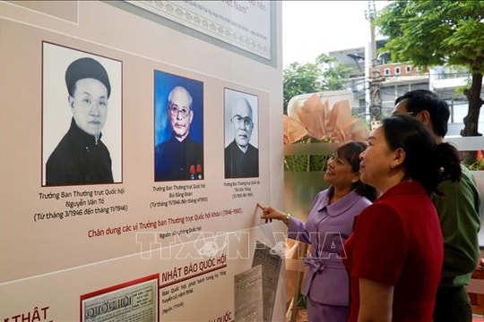 Trưng bày hơn 2.000 tài liệu về bầu cử đại biểu Quốc hội và HĐND các cấp