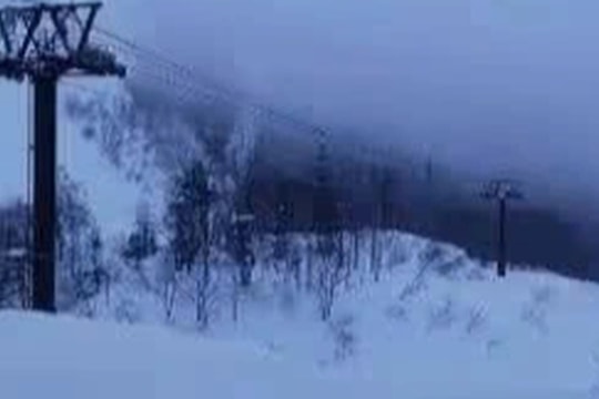 Ba lô vướng vào cáp treo, nữ du khách Australia bị kéo lê đến tử vong