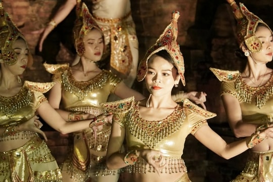 Lý do đề xuất dừng chương trình nghệ thuật ở tháp Bà Ponagar