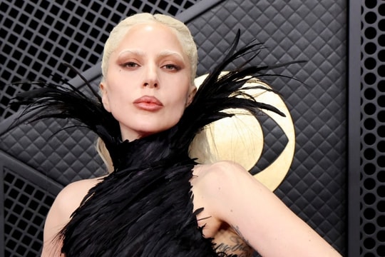 7 sao mặc đẹp nhất Grammy 2026