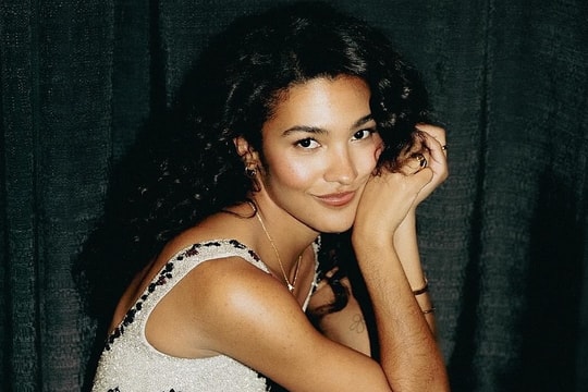 Olivia Dean - giọng ca Anh thắng Nghệ sĩ mới xuất sắc Grammy