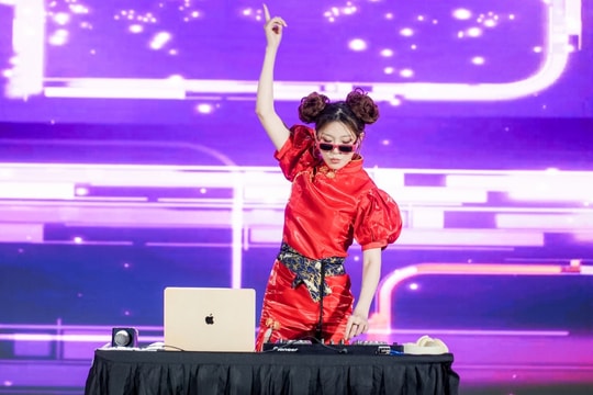 Trung Quốc kích cầu xem ca nhạc, đi du thuyền