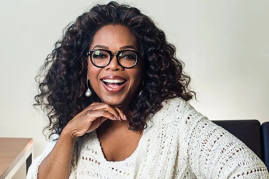 Bí quyết 'trẻ mãi không già' của Oprah Winfrey ở tuổi 72