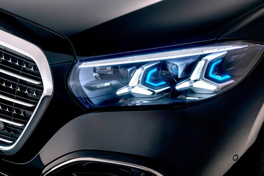 Đèn pha Mercedes S-class dùng 50.000 bóng LED