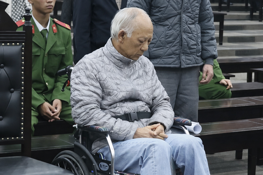 Nhiều cựu lãnh đạo VICEM phải bồi thường 300 tỷ trong vụ tháp nghìn tỷ bỏ hoang