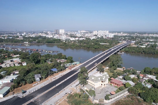 Đồng Nai thông xe hai trục giao thông gần 3.000 tỷ đồng