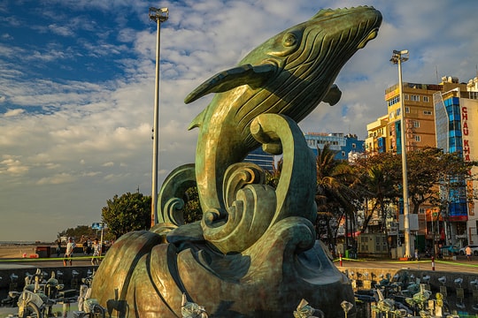 Tượng cá voi 50 tỷ đồng ở Bãi Sau Vũng Tàu hoàn thiện