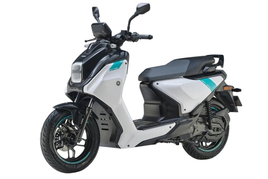 Yamaha ra mắt EC-06 - xe máy điện giá 1.860 USD