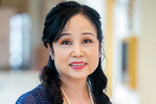 Nữ NSND quen mặt phim giờ vàng VTV, ngoài đời là Đại tá quân đội