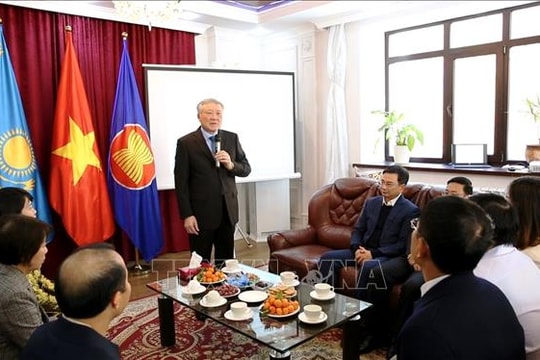 Tăng cường hợp tác ngành tài chính-tiền tệ giữa Việt Nam và Kazakhstan