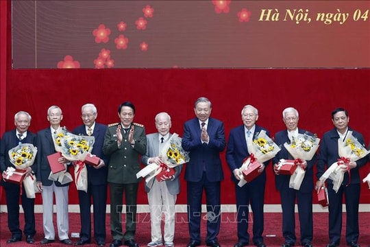 Tổng Bí thư Tô Lâm gặp mặt cán bộ Công an cấp cao các thời kỳ