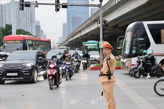 Thủ tướng chỉ đạo tăng cường vận tải, bảo đảm an toàn giao thông dịp Tết