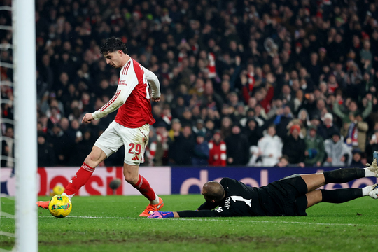 Arsenal vào chung kết Cup Liên đoàn