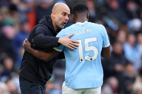 Guardiola chê các đối thủ chi tiêu mạnh ở Ngoại hạng Anh
