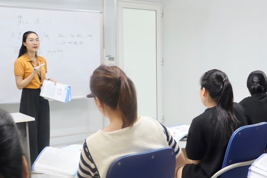 Doanh nghiệp tìm mọi cách thu hút lao động thạo tiếng Trung