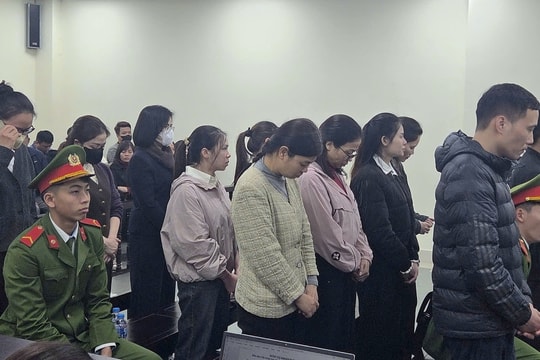 Đường dây buôn lậu nửa tấn vàng giấu trong giày từ Trung Quốc bị xét xử