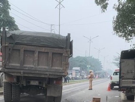 CSGT bị tông tử vong khi đang kiểm tra xe tải